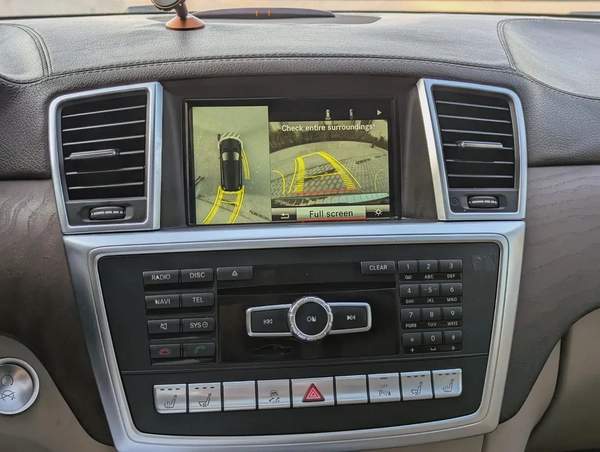 MERCEDES-BENZ GL500 2015 GCC FULL OPTION IN EXCELLENT CONDITION