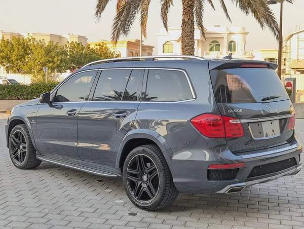 MERCEDES-BENZ GL500 2015 GCC FULL OPTION IN EXCELLENT CONDITION