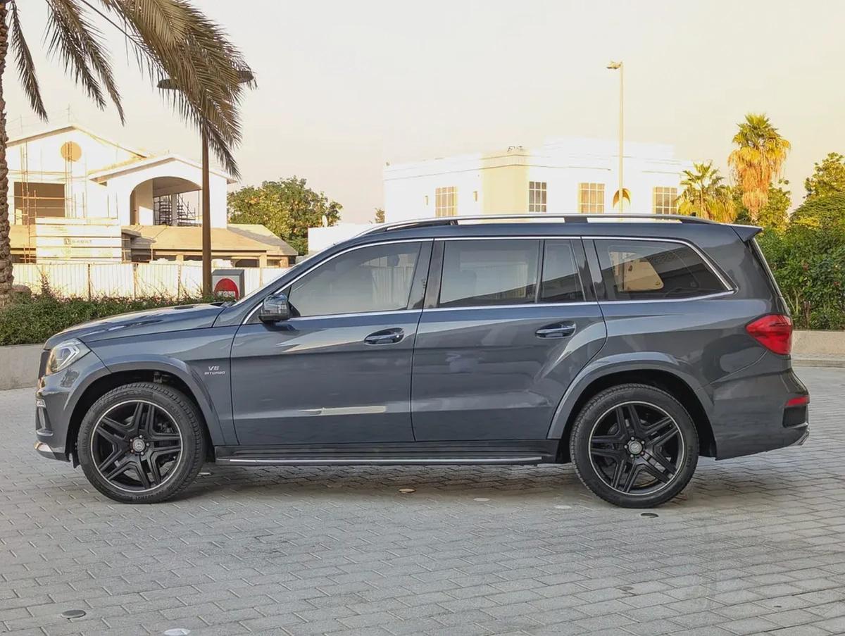 MERCEDES-BENZ GL500 2015 GCC FULL OPTION IN EXCELLENT CONDITION-16-16