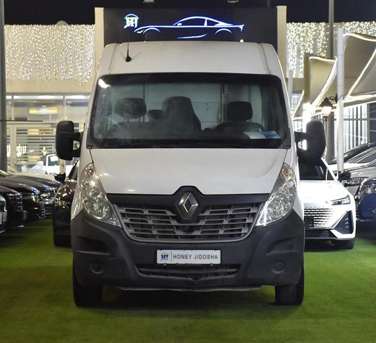 Renault Master ( 2020 Model ) in White Color GCC Specs-0-0