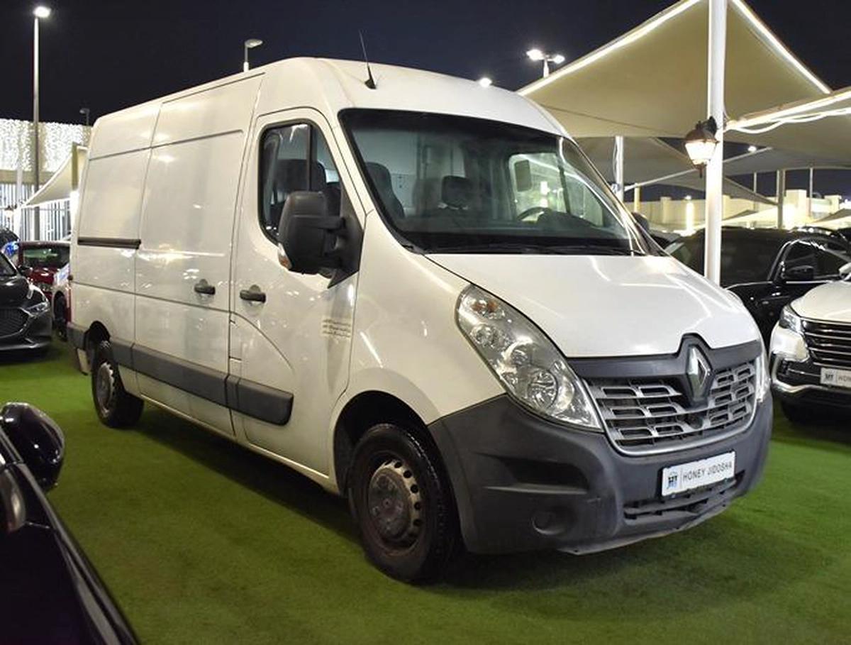 Renault Master ( 2020 Model ) in White Color GCC Specs-1-1