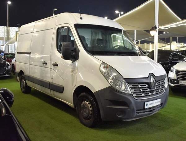 Renault Master ( 2020 Model ) in White Color GCC Specs