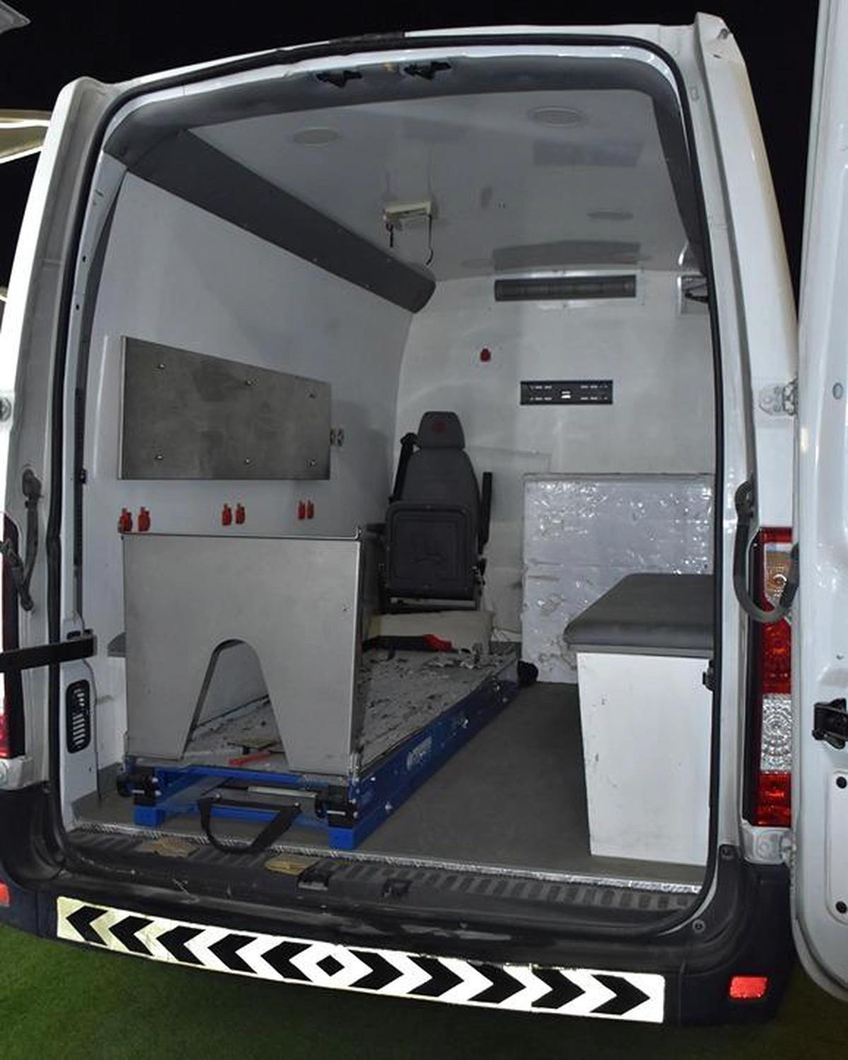 Renault Master ( 2020 Model ) in White Color GCC Specs-10-10