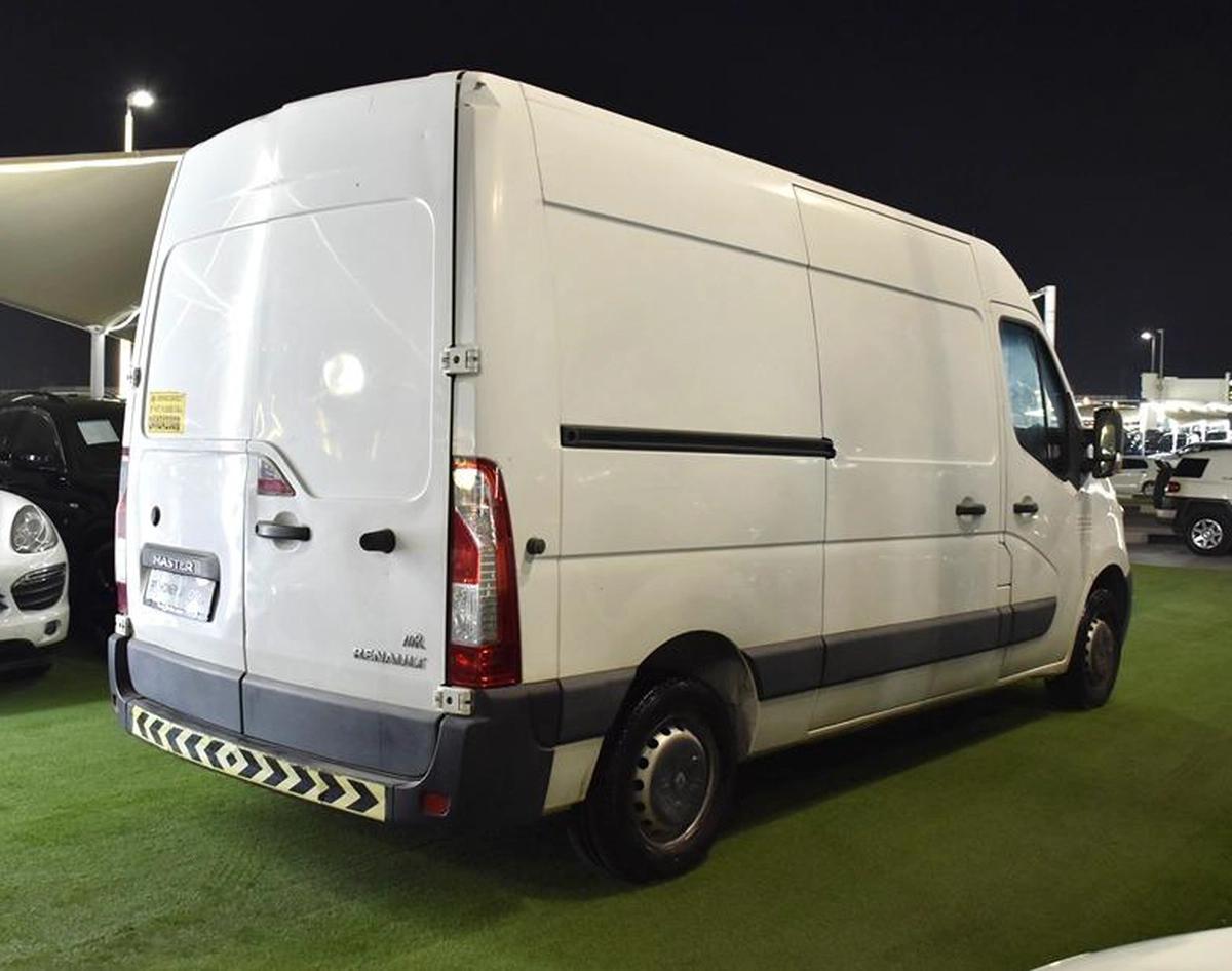 Renault Master ( 2020 Model ) in White Color GCC Specs-7-7
