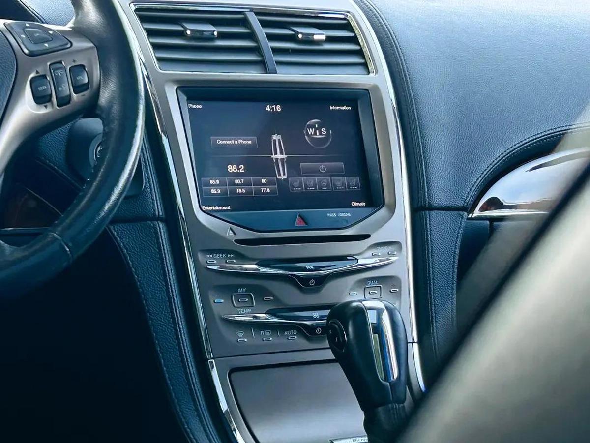 LINCOLN MKS | 2011 | FULLY LOADED | CLEAN CAR | FRESH JAPAN IMPORT-8-8