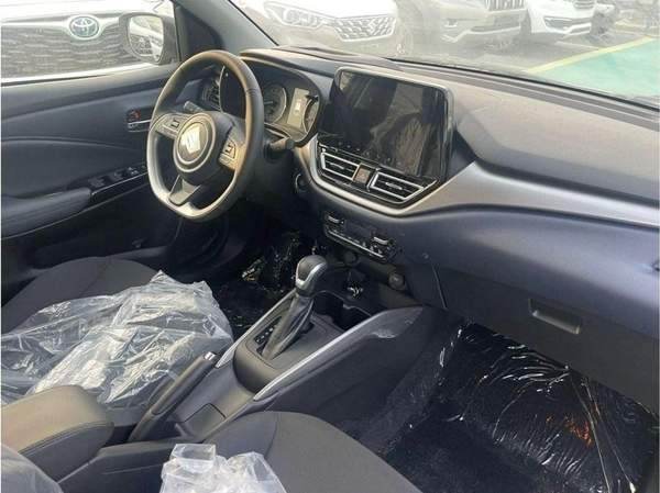 Suzuki Baleno GLX 1.5L PETROL, DVD + 4 CAMERAS / FULL OPTION