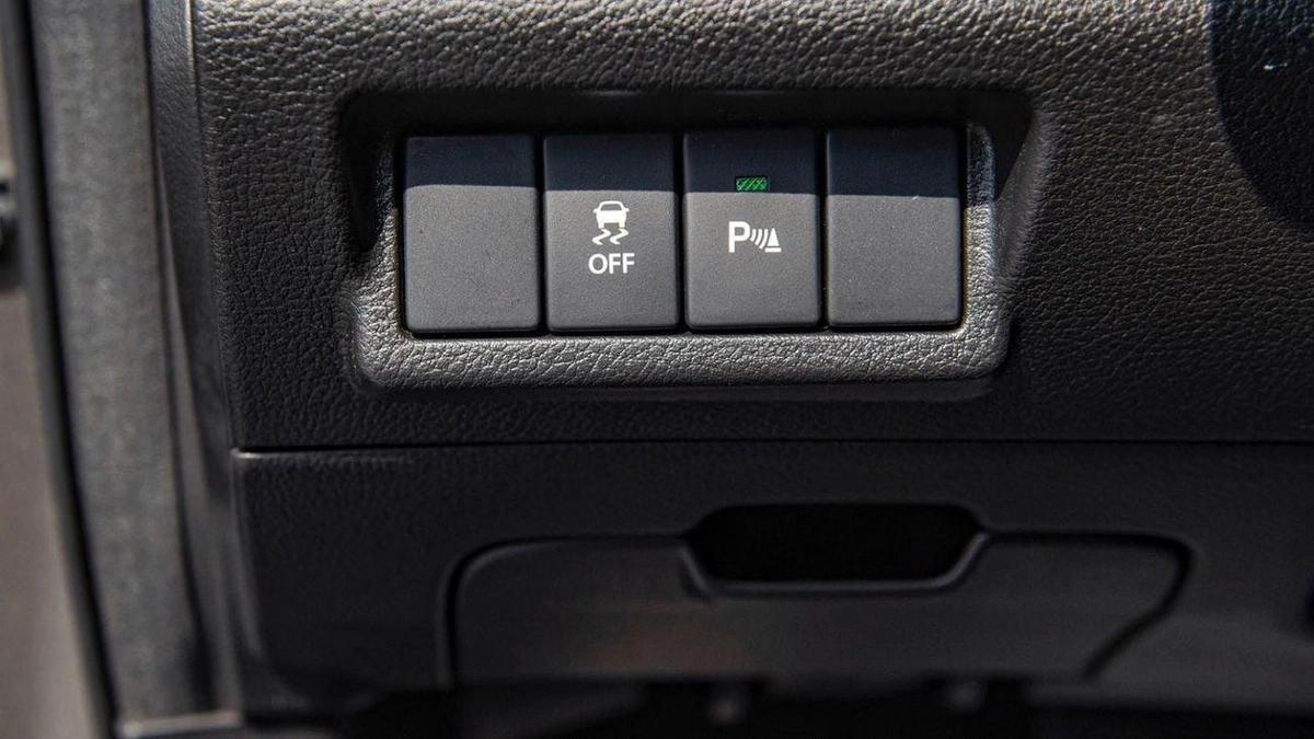 Suzuki Ertiga SUZUKI ERTIGA GLX1.5L AT-11-11