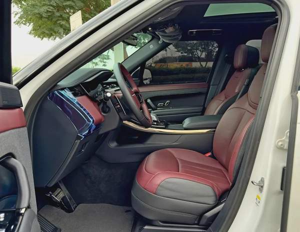 2024 Range Rover Sport P400 HSE Dynamic, Dealer Warranty, GCC Specifications