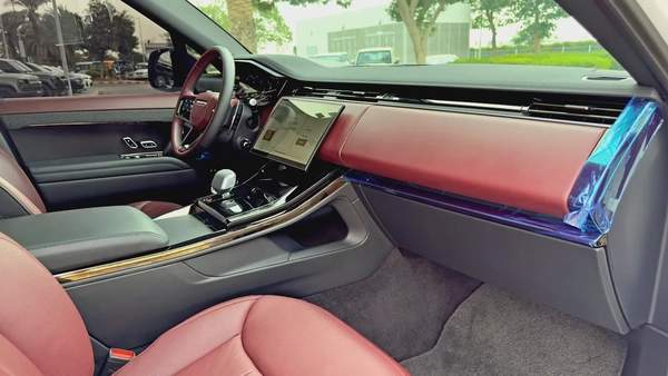 2024 Range Rover Sport P400 HSE Dynamic, Dealer Warranty, GCC Specifications