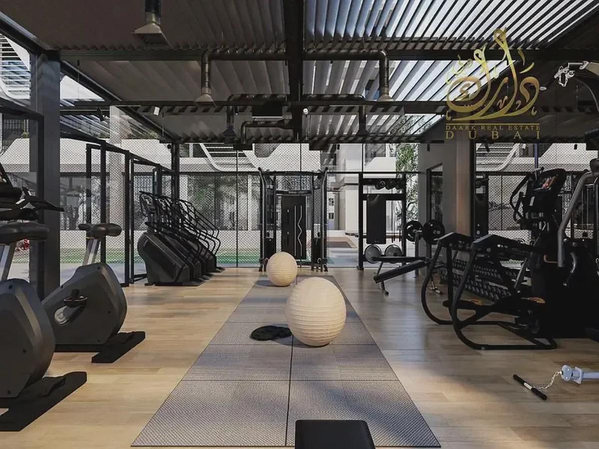 DIRECTLY ON A SZ ROAD E11--EASY ACCESS TO METRO --PREMIUM FINISHES-5-5