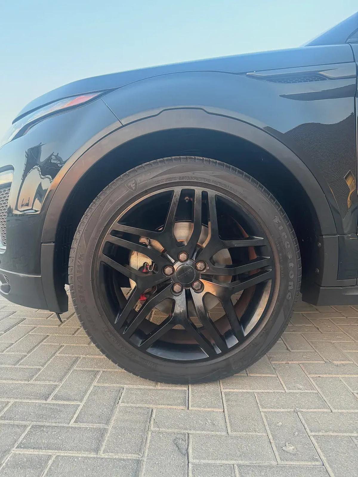 Range Rover evoque Canada spec accident free excellent condition-8-8