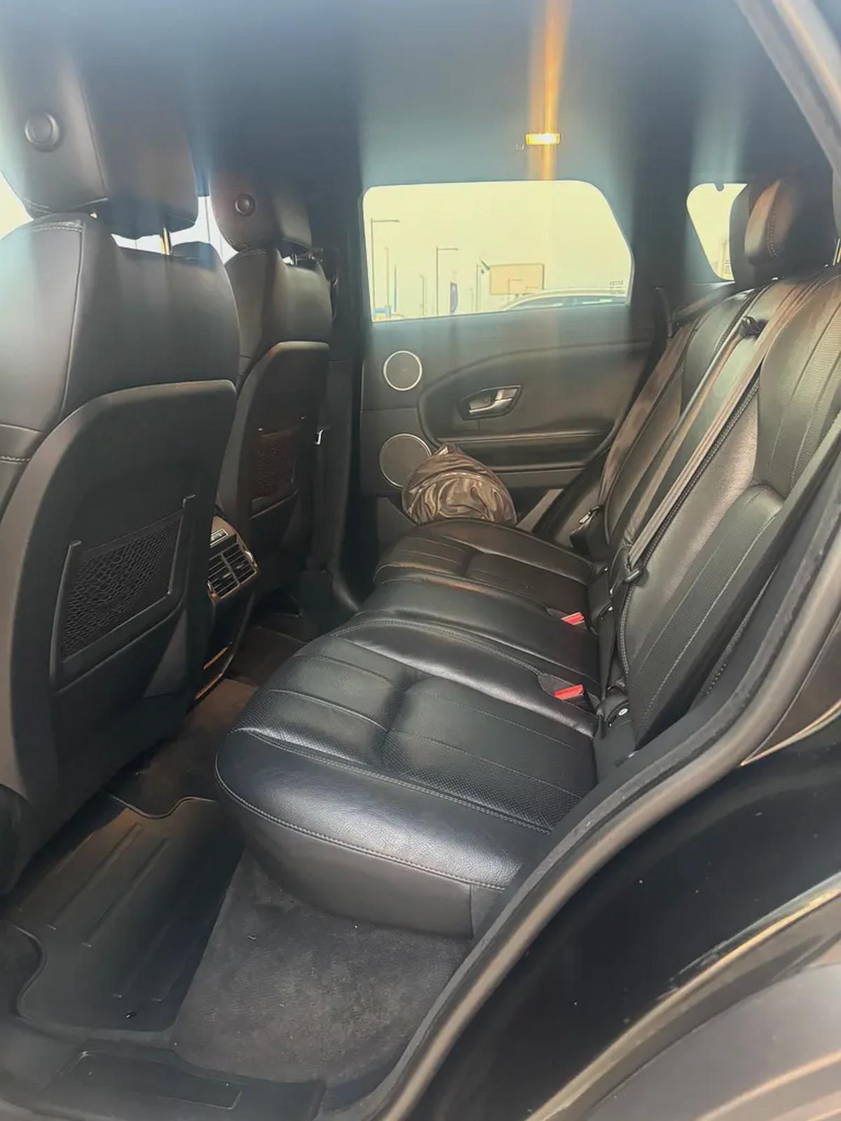 Range Rover evoque Canada spec accident free excellent condition-9-9