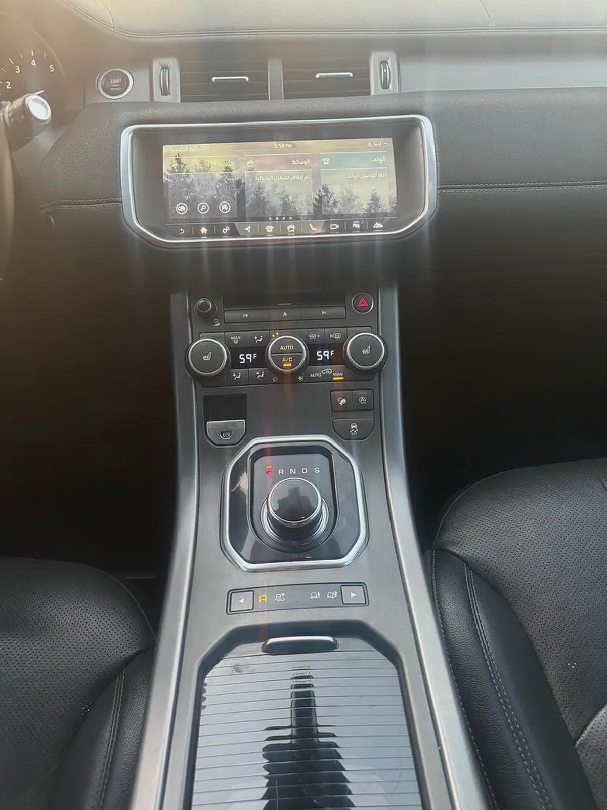 Range Rover evoque Canada spec accident free excellent condition-11-11