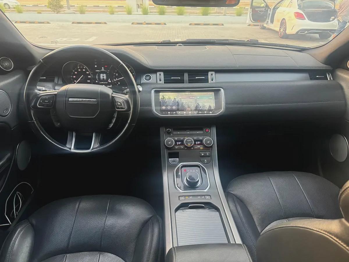 Range Rover evoque Canada spec accident free excellent condition-12-12