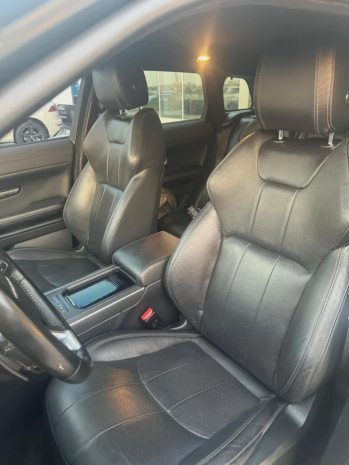 Range Rover evoque Canada spec accident free excellent condition-13-13
