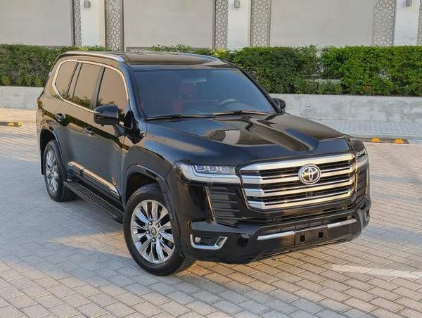 Toyota Land Cruiser GXR 2016 Facelifted 2026 With Interior and Exterior- GCC Specs - Well Maintained