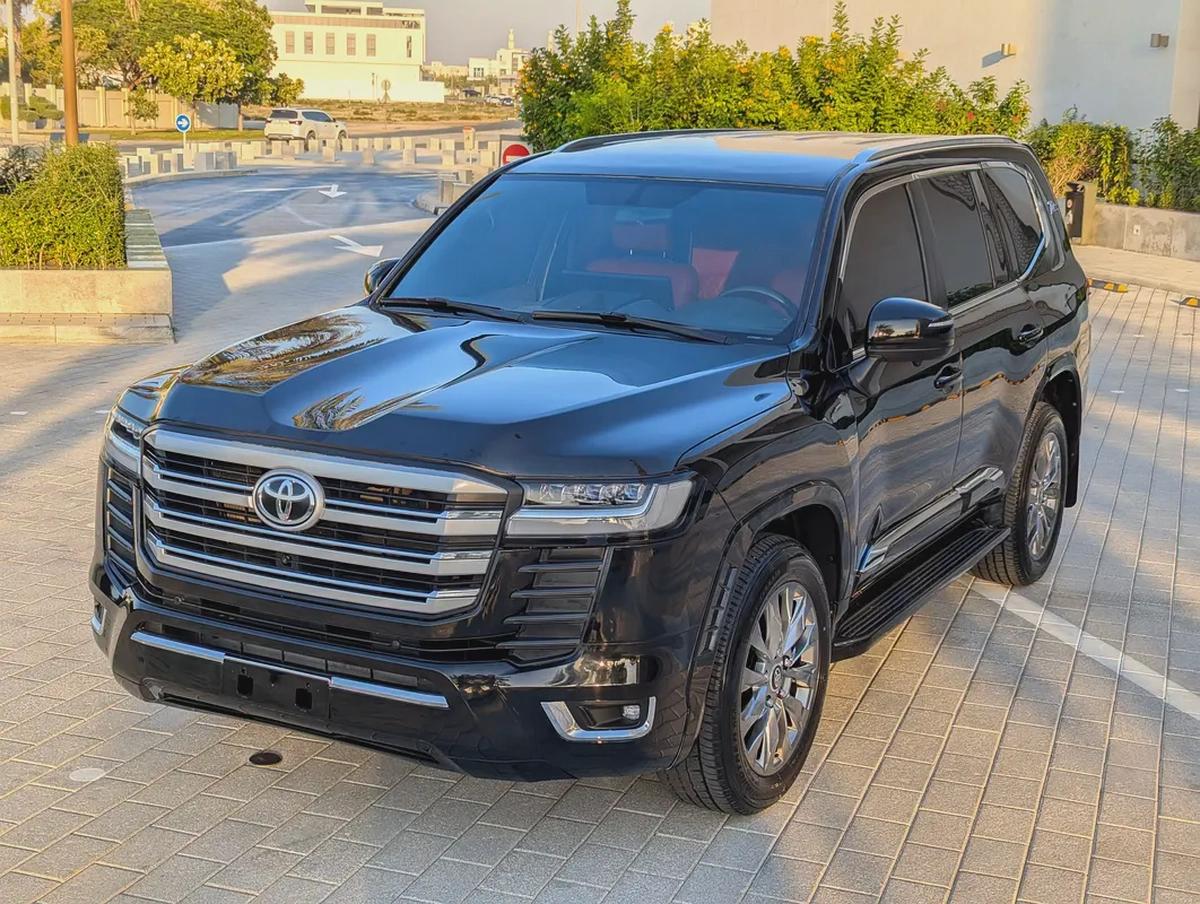 Toyota Land Cruiser GXR 2016 Facelifted 2026 With Interior and Exterior- GCC Specs - Well Maintained-1-1