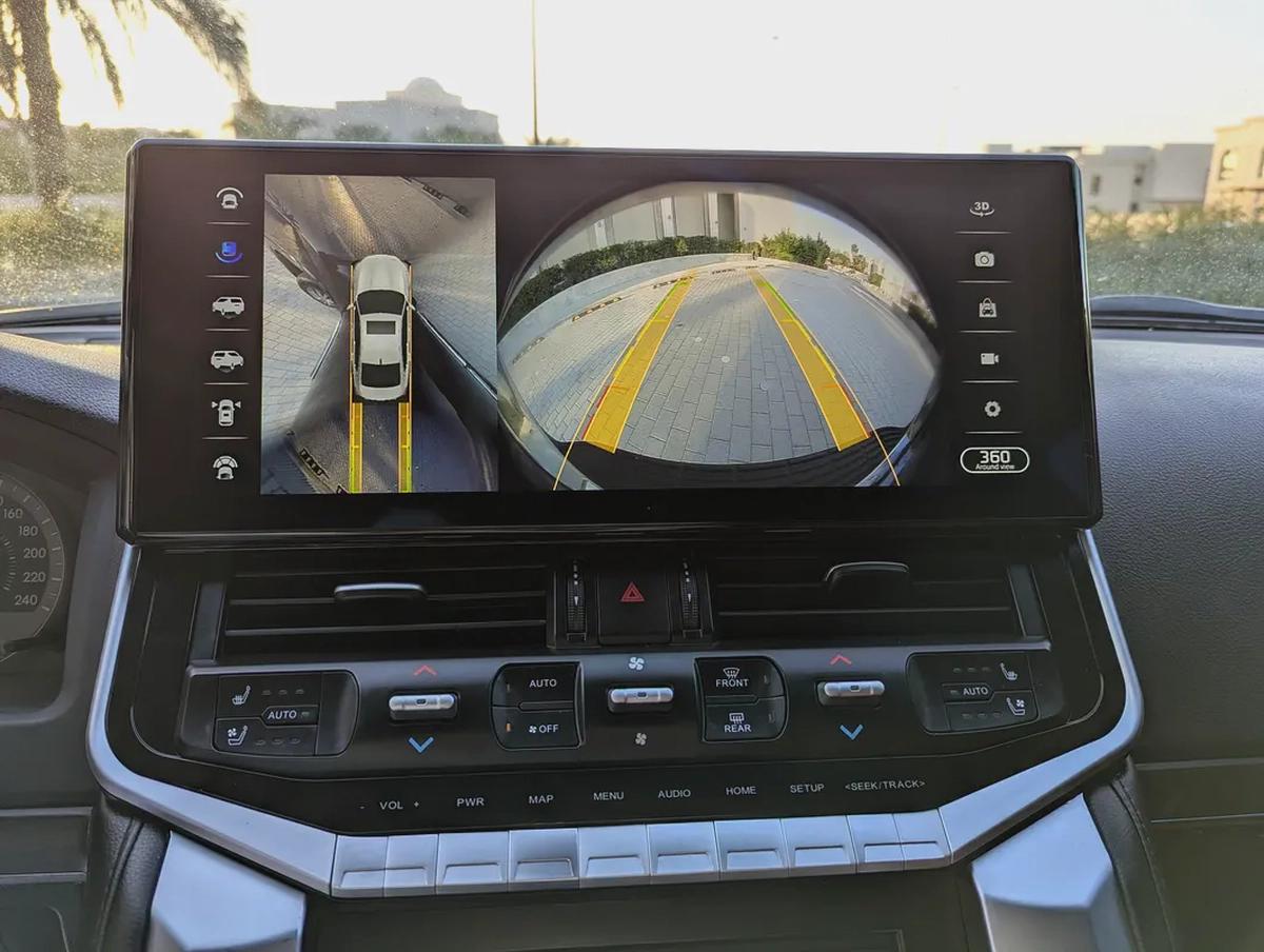 Toyota Land Cruiser GXR 2016 Facelifted 2026 With Interior and Exterior- GCC Specs - Well Maintained-3-3