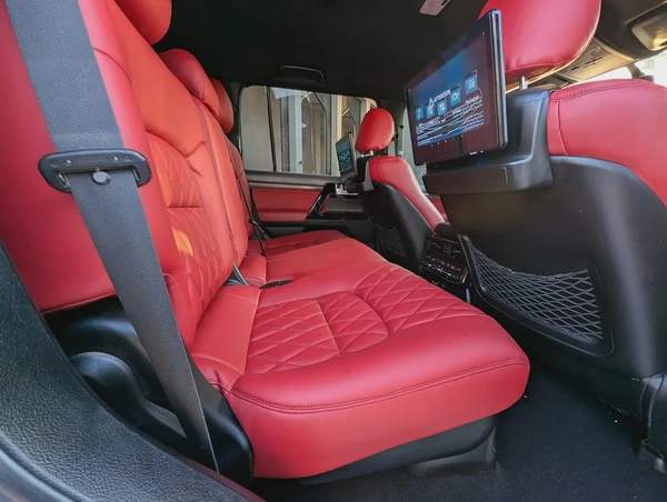 Toyota Land Cruiser GXR 2016 Facelifted 2026 With Interior and Exterior- GCC Specs - Well Maintained