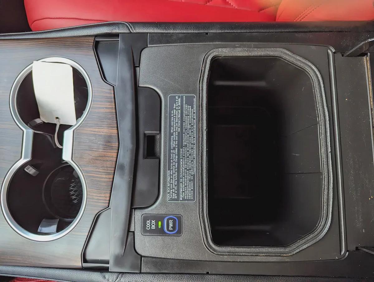 Toyota Land Cruiser GXR 2016 Facelifted 2026 With Interior and Exterior- GCC Specs - Well Maintained-8-8