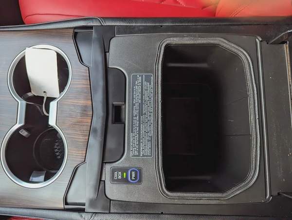 Toyota Land Cruiser GXR 2016 Facelifted 2026 With Interior and Exterior- GCC Specs - Well Maintained