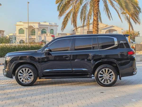 Toyota Land Cruiser GXR 2016 Facelifted 2026 With Interior and Exterior- GCC Specs - Well Maintained