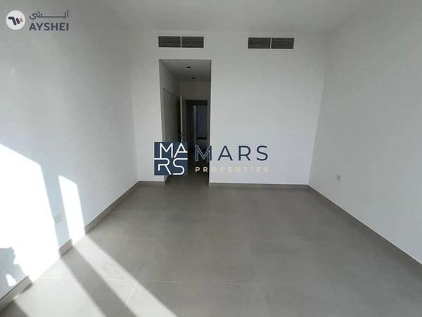 Robinia Phase l Brand New l End Unit l Just Handover