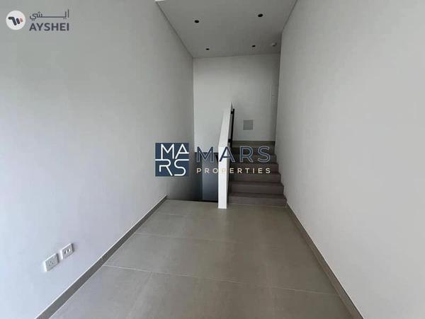 Robinia Phase l Brand New l End Unit l Just Handover