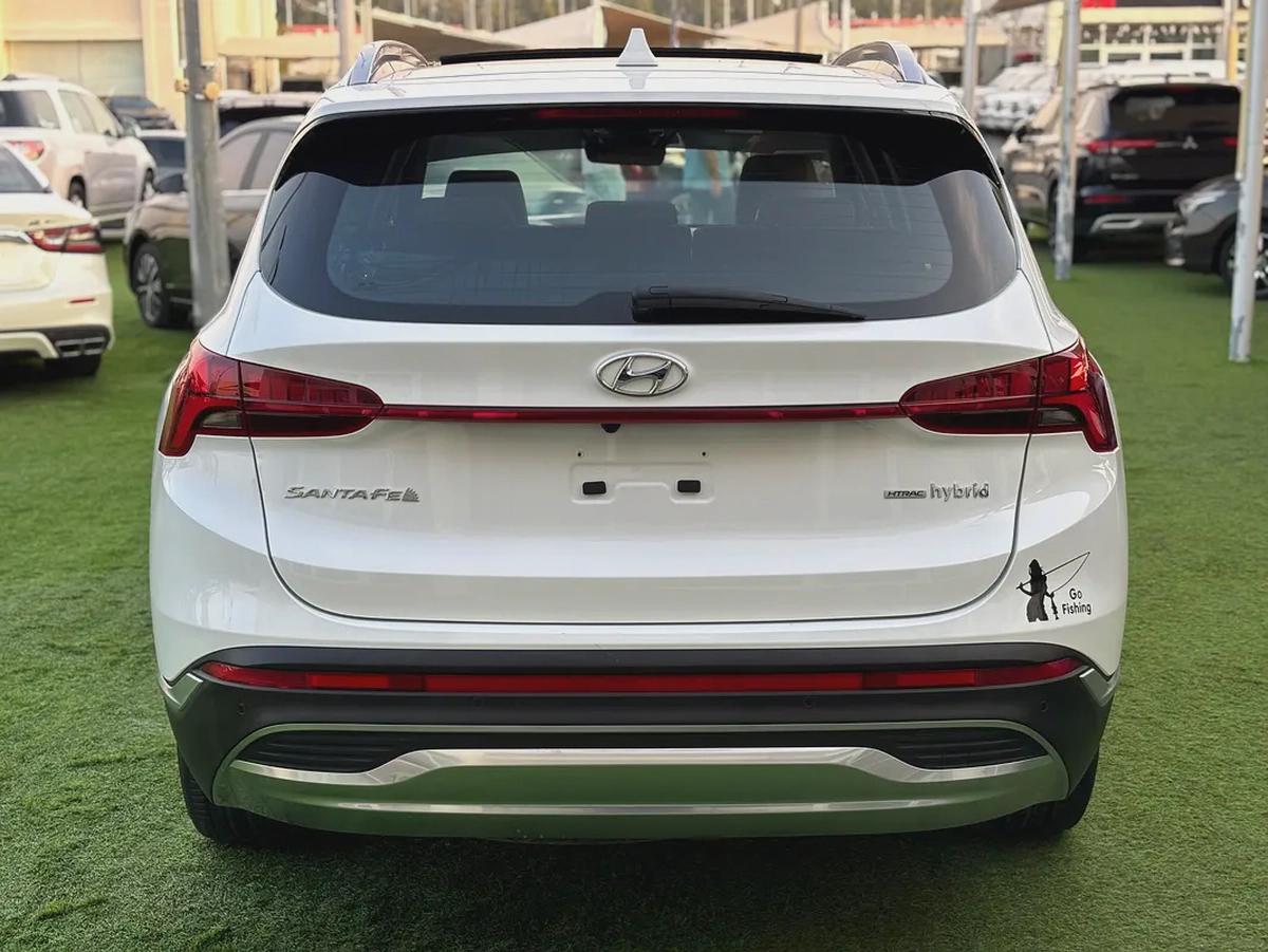HYUNDAI SANTA FE —1600CGCC—FREE ACCIDENT—ORIGINAL PAINT—LOW MILAGE— FULL OPTIONS—EXCELLENT CONDITION-3-3