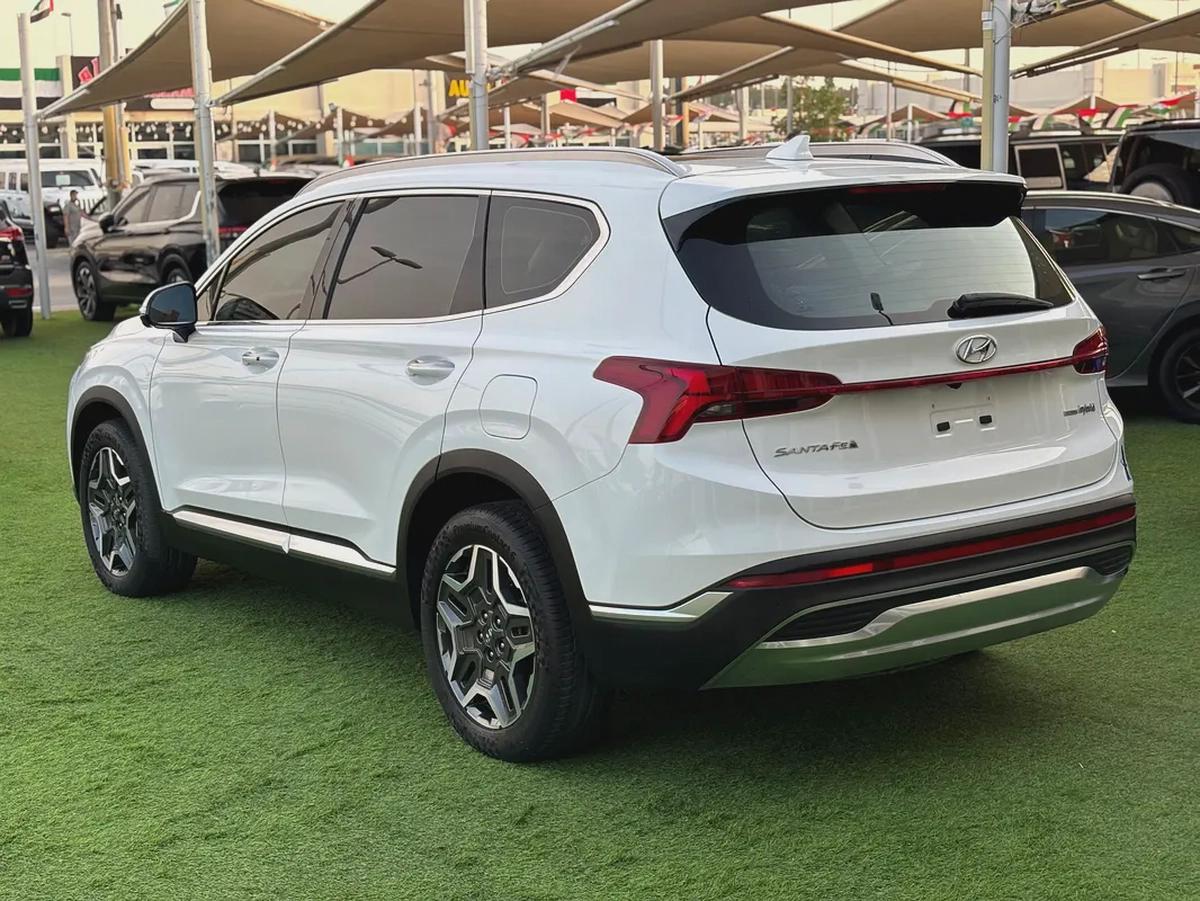 HYUNDAI SANTA FE —1600CGCC—FREE ACCIDENT—ORIGINAL PAINT—LOW MILAGE— FULL OPTIONS—EXCELLENT CONDITION-5-5