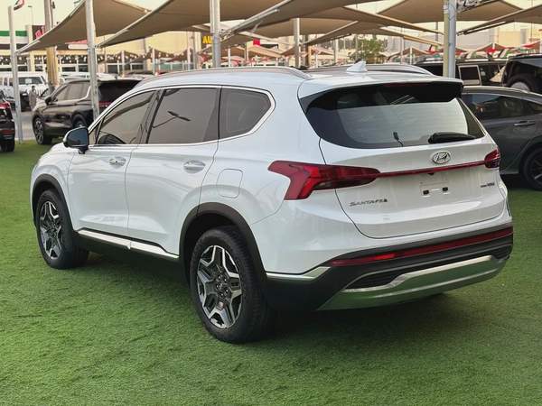 HYUNDAI SANTA FE —1600CGCC—FREE ACCIDENT—ORIGINAL PAINT—LOW MILAGE— FULL OPTIONS—EXCELLENT CONDITION