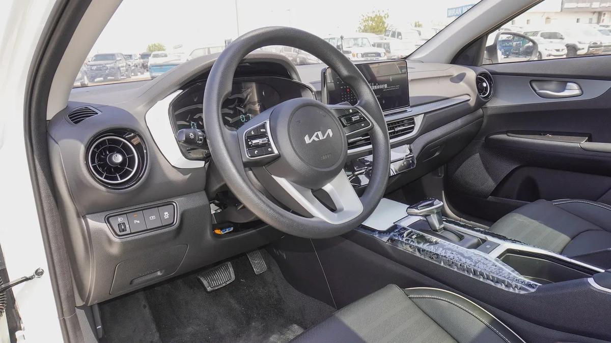 2025 Kia K3 1.5L PETROL - Brand New - Chinese Specs-10-10