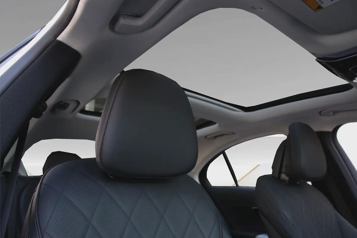 MERCEDES BENZ E 350 4MATIC - 2024 - FULLY LOADED - AMAZING CONDITION-11-11