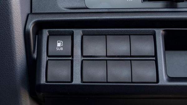 Toyota Land Cruiser Pick Up Toyota Land Cruiser Pick-up LC 79 SC 4.2L Diesel MT MY2025