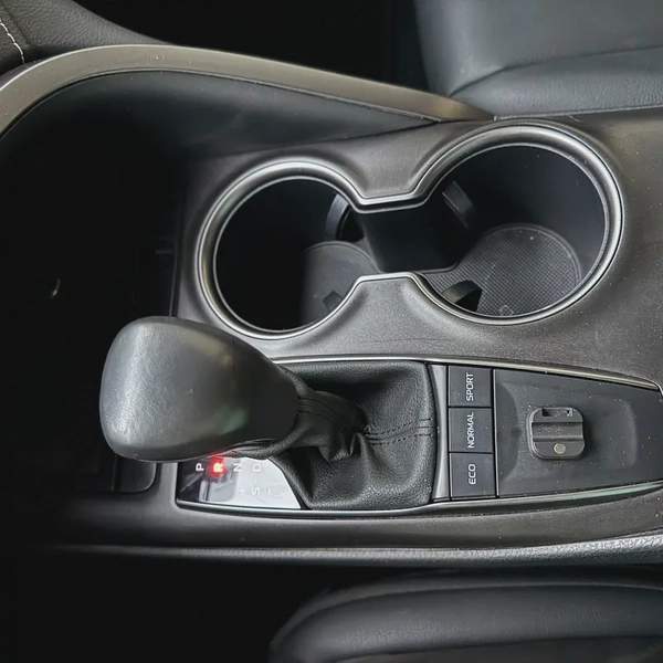 2024 Toyota Camry SE - American Specs