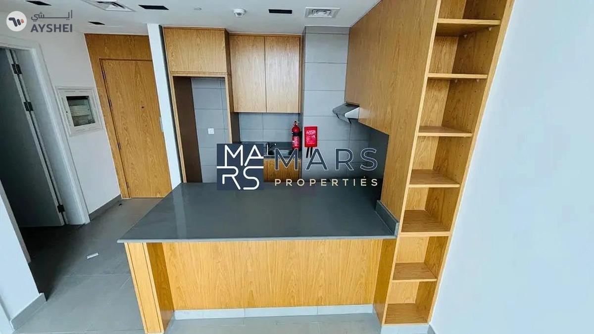 Modern 1BHK with Gorgeous Poolview – Perfect Spot-2-2