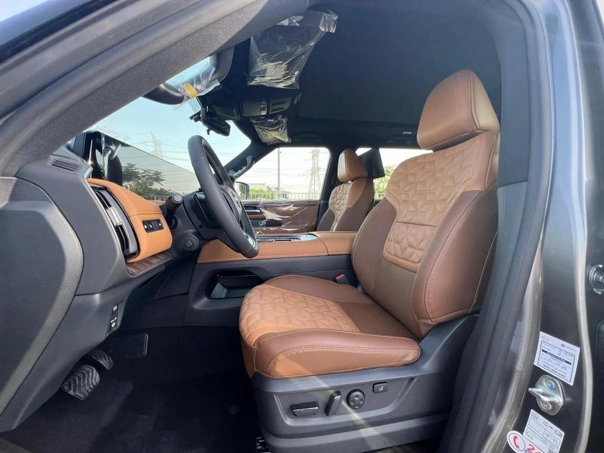 Nissan Patrol SE PLATINUM 3.8L 2026-7-7
