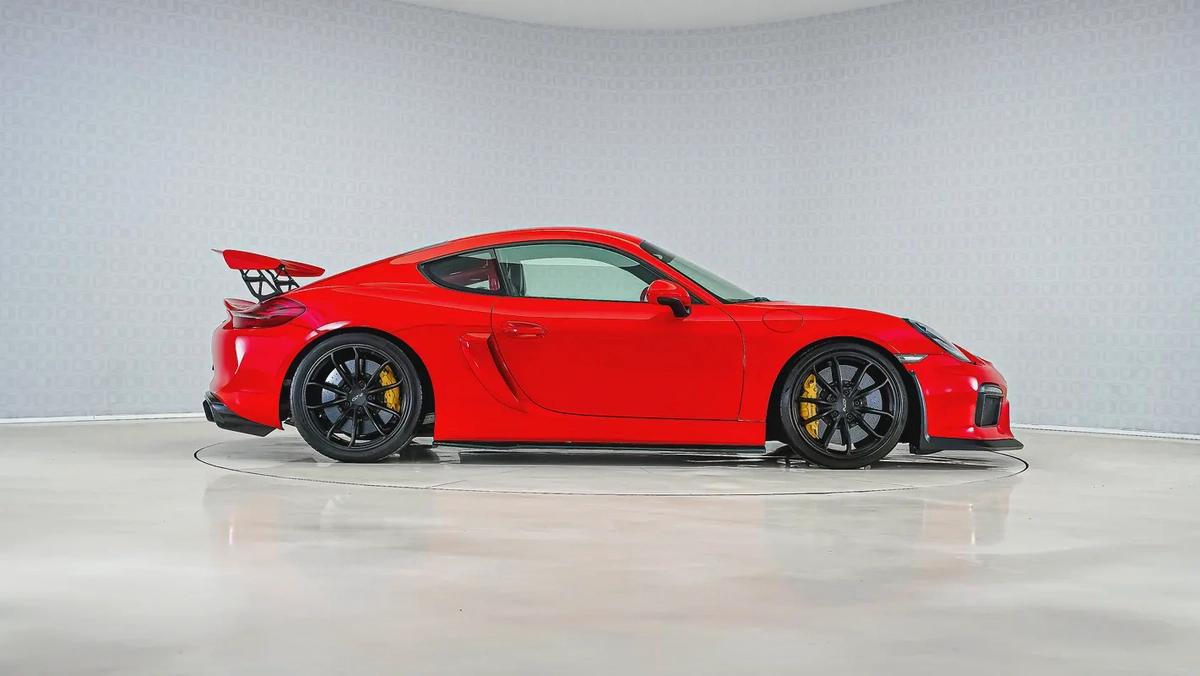 Special Offer | Akrapovic Exhaust, PCCB, Low KM | Cayman GT4 Clubsport-2-2