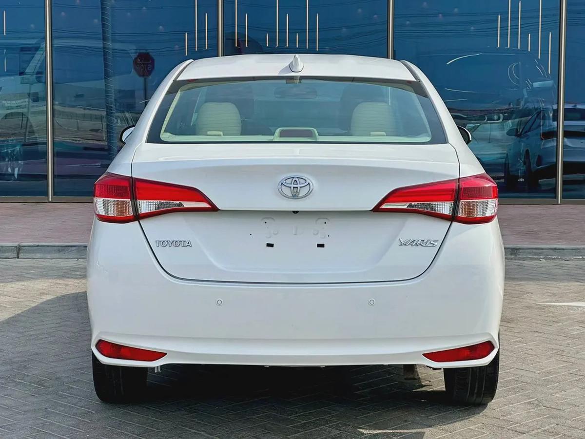TOYOTA YARIS 2022 1.5L GCC (580/-MONTHLY)-5-5