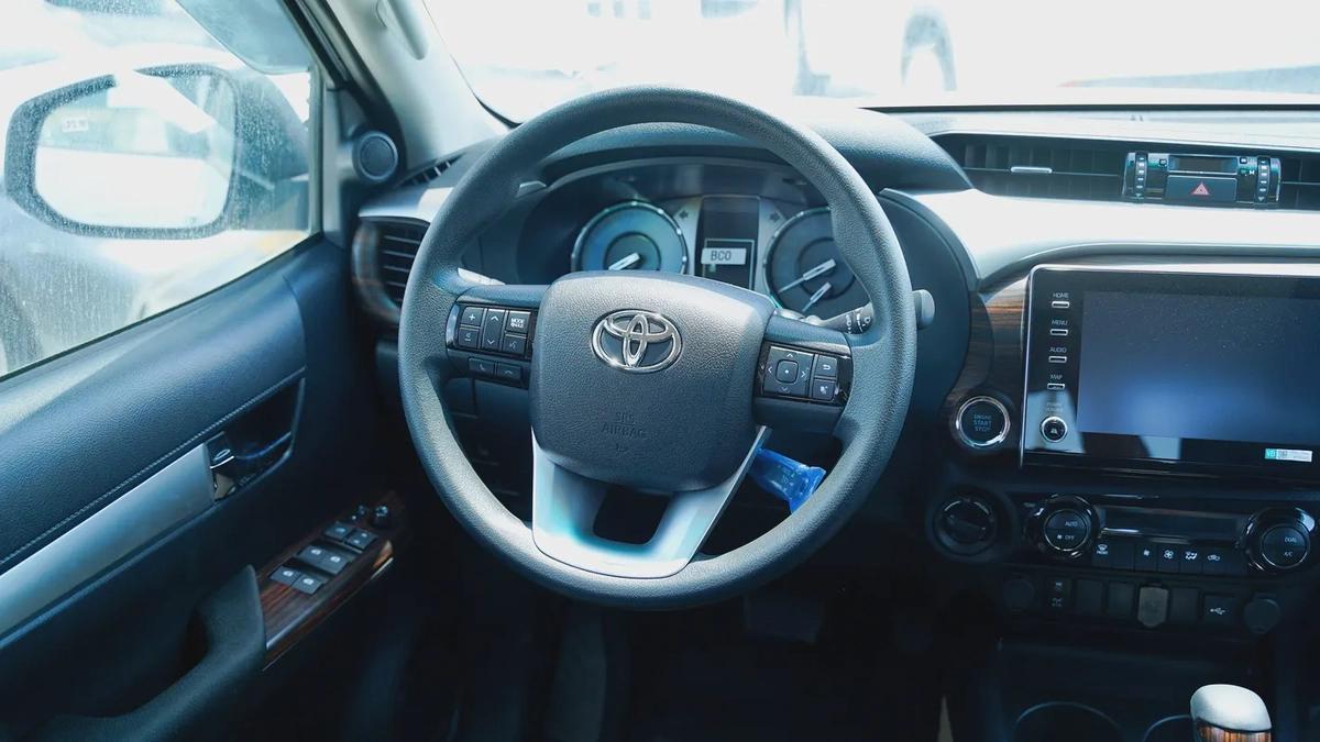 2026 Toyota Hilux SR5 - GCC Specs - Brand New!-13-13