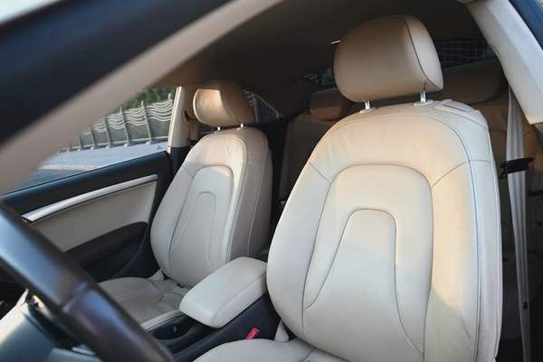 0% DP - FSH - FIRST OWNER - AUDI A5 COUPE 4WD - GCC SPECS