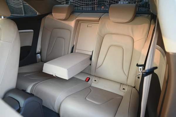 0% DP - FSH - FIRST OWNER - AUDI A5 COUPE 4WD - GCC SPECS