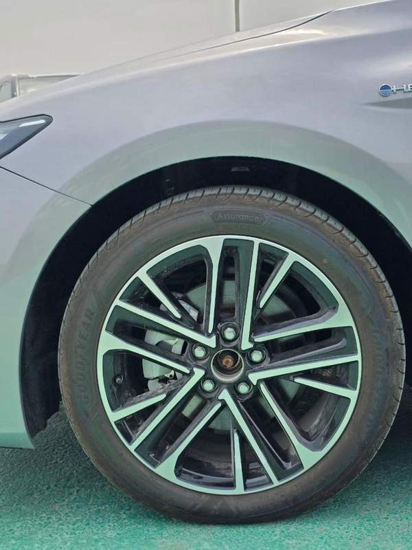 Toyota Camry GLE 2.5L Hybrid