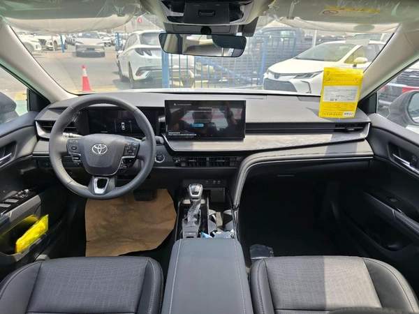 Toyota Camry GLE 2.5L Hybrid