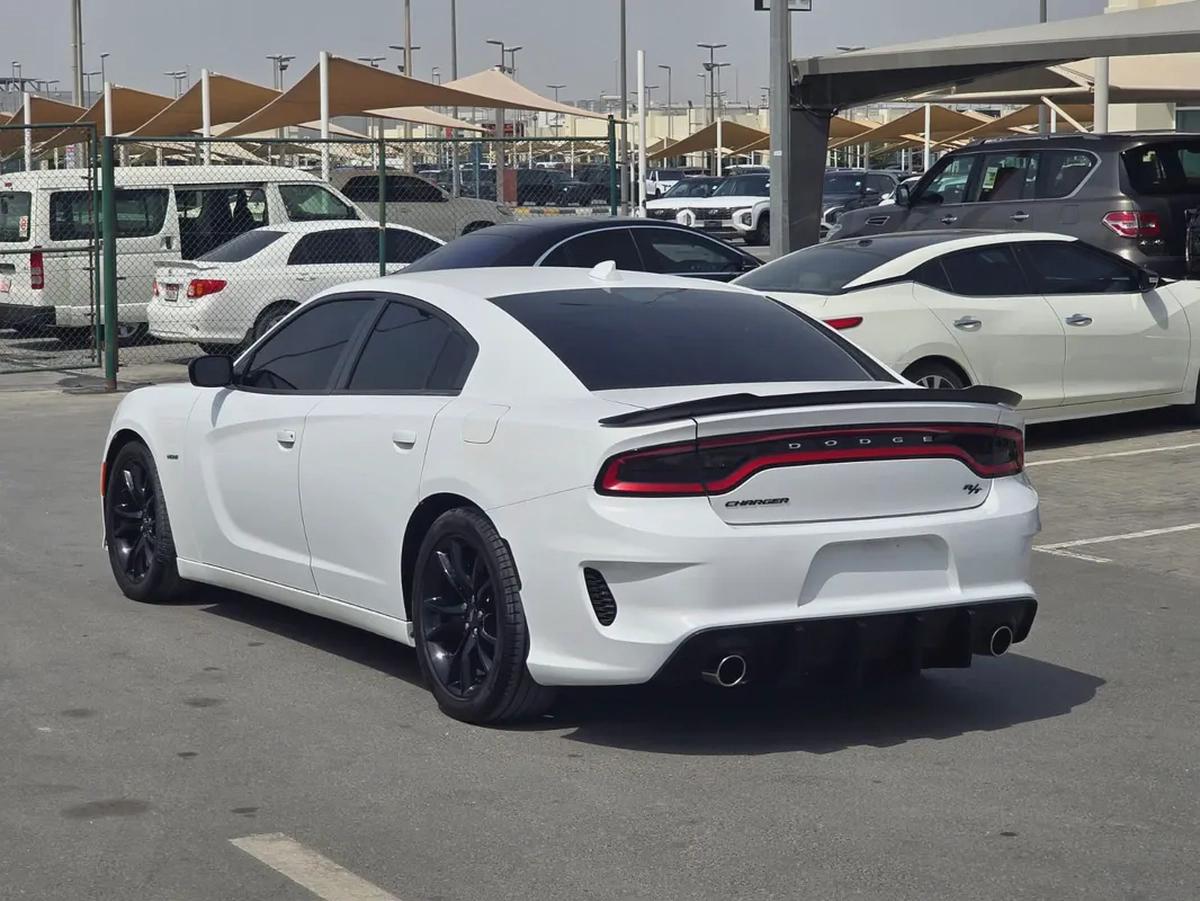 دودج تشارجر 2017 مواصفات امريكية هيمي 5.7 بحالة جيدة-3-3