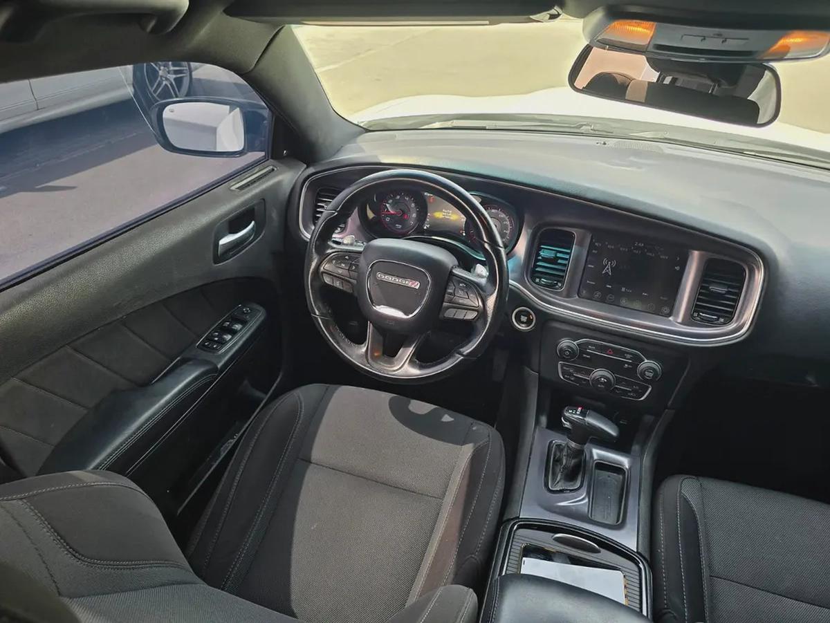 دودج تشارجر 2017 مواصفات امريكية هيمي 5.7 بحالة جيدة-6-6