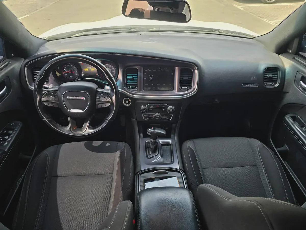 دودج تشارجر 2017 مواصفات امريكية هيمي 5.7 بحالة جيدة-7-7