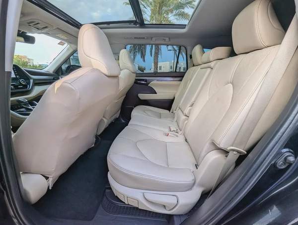 Toyota Highlander VXR Hybrid 2021 - GCC Specs - Pristine Condition