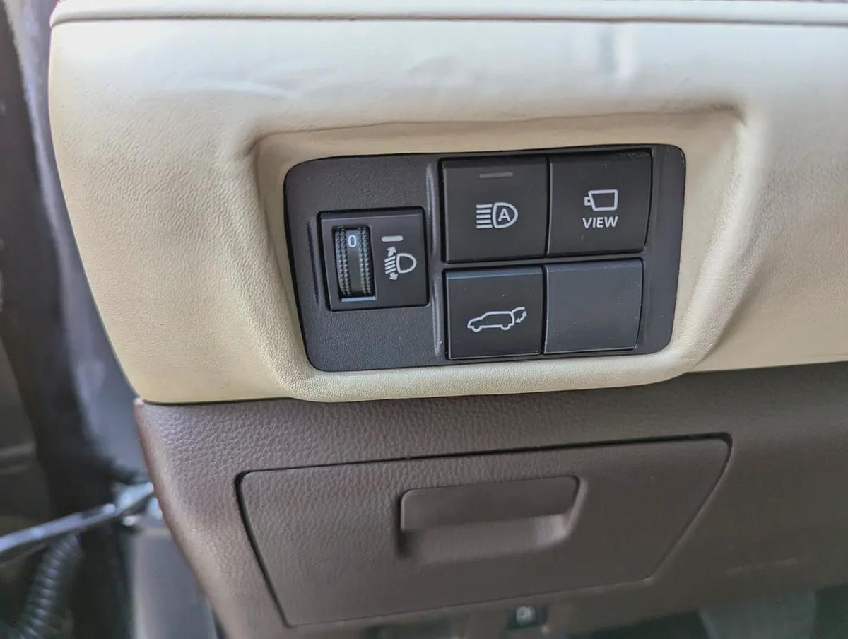 Toyota Highlander VXR Hybrid 2021 - GCC Specs - Pristine Condition-9-9