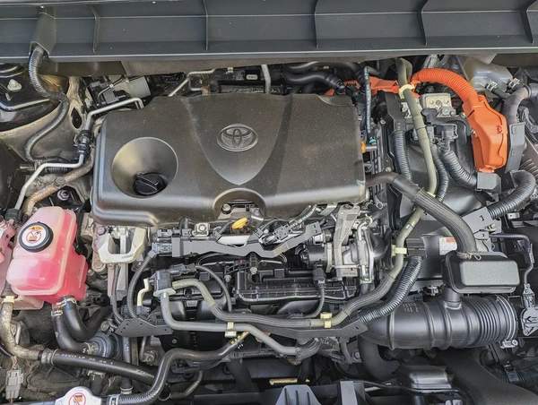 Toyota Highlander VXR Hybrid 2021 - GCC Specs - Pristine Condition